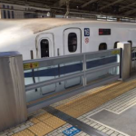 新横浜駅4番線に設置する可動柵のイメージ