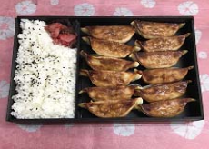 協同組合宇都宮餃子会監修「焼餃子ダブル」弁当